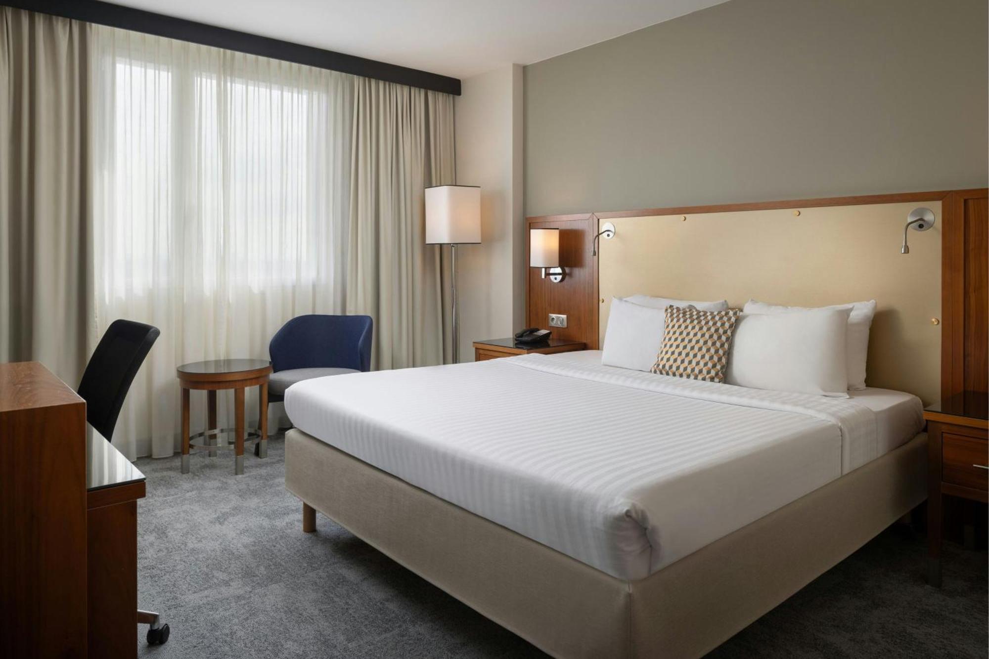 מלון Courtyard By Marriott Toulouse Airport מראה חיצוני תמונה