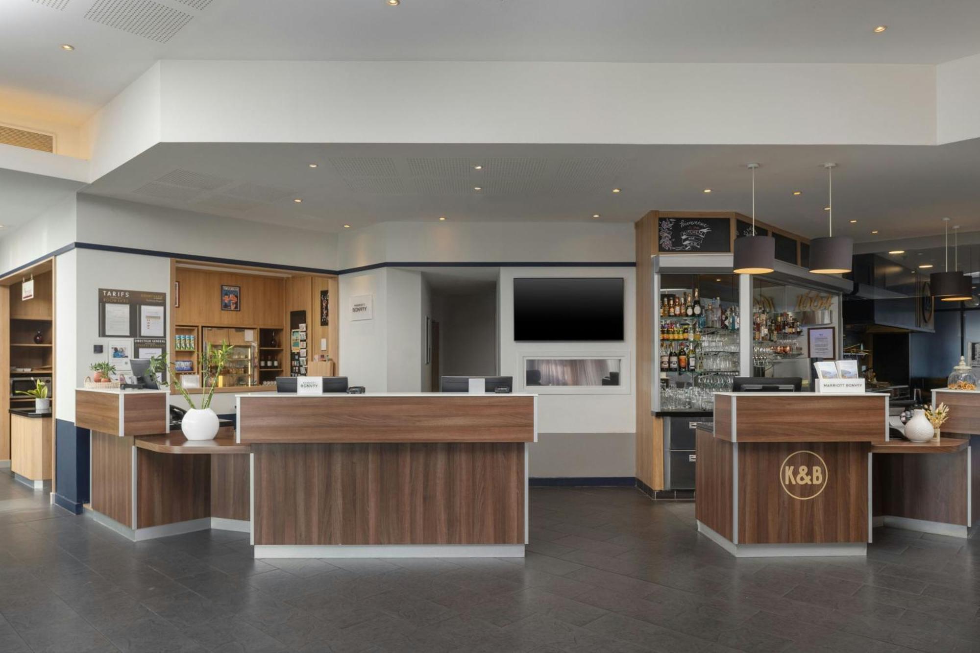 מלון Courtyard By Marriott Toulouse Airport מראה חיצוני תמונה
