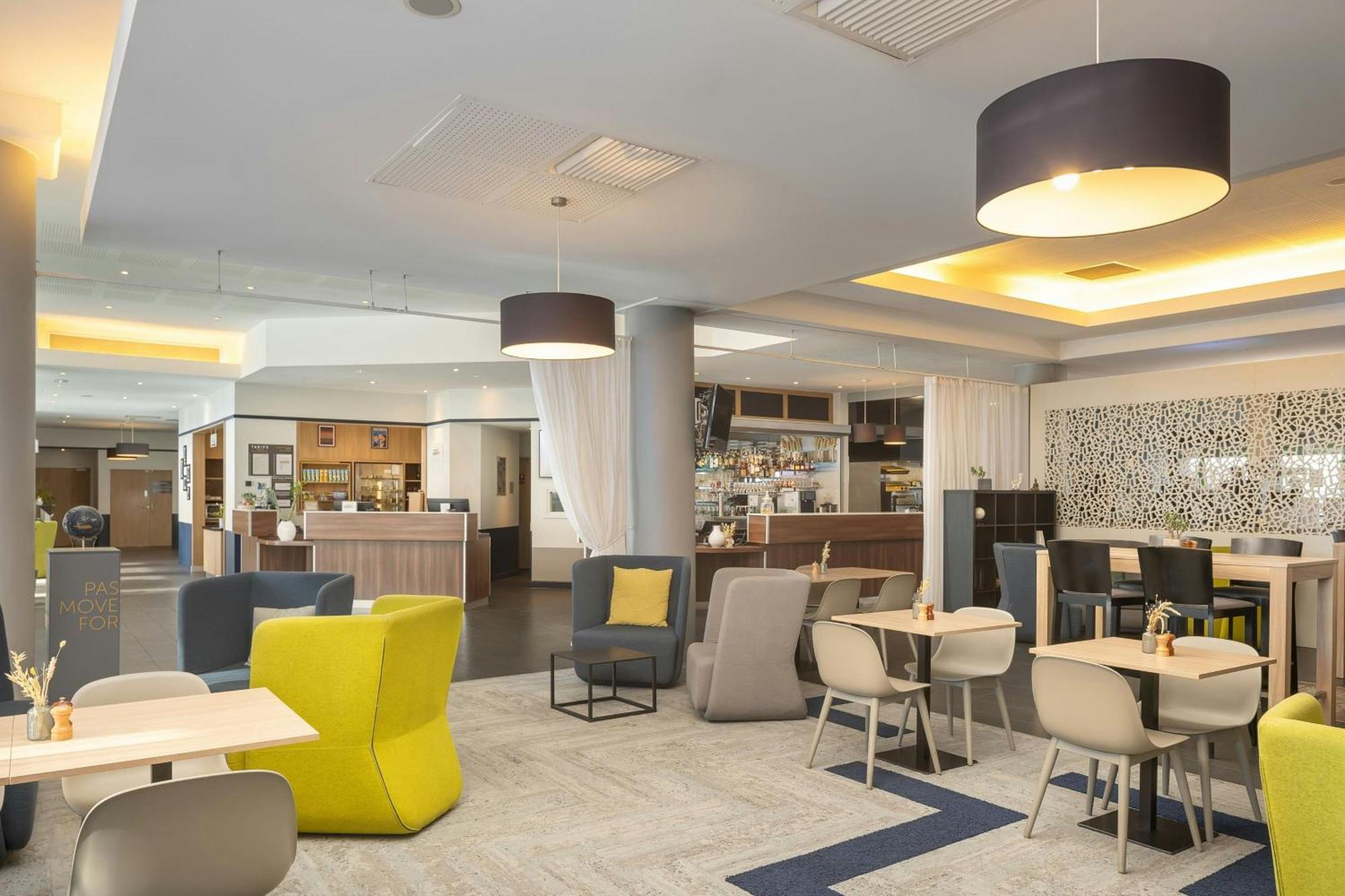 מלון Courtyard By Marriott Toulouse Airport מראה חיצוני תמונה