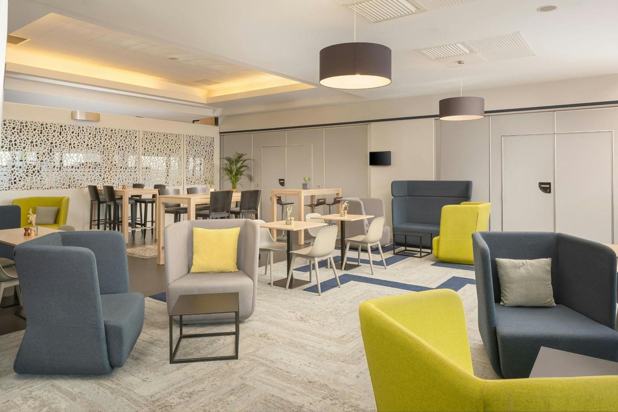 מלון Courtyard By Marriott Toulouse Airport מראה חיצוני תמונה